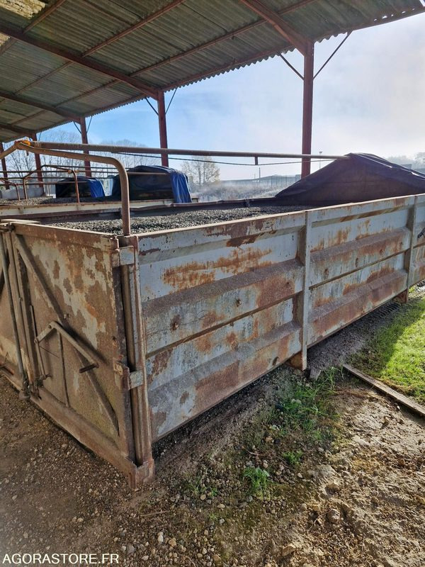 Truck BENNE CEREALIERE 11