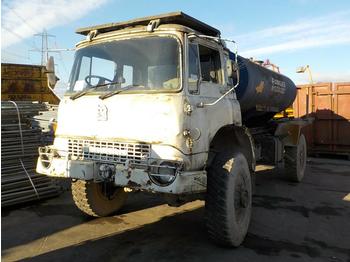 Tank truck for transportation of fuel Bedford 4WD Fuel Tanker: picture 1
