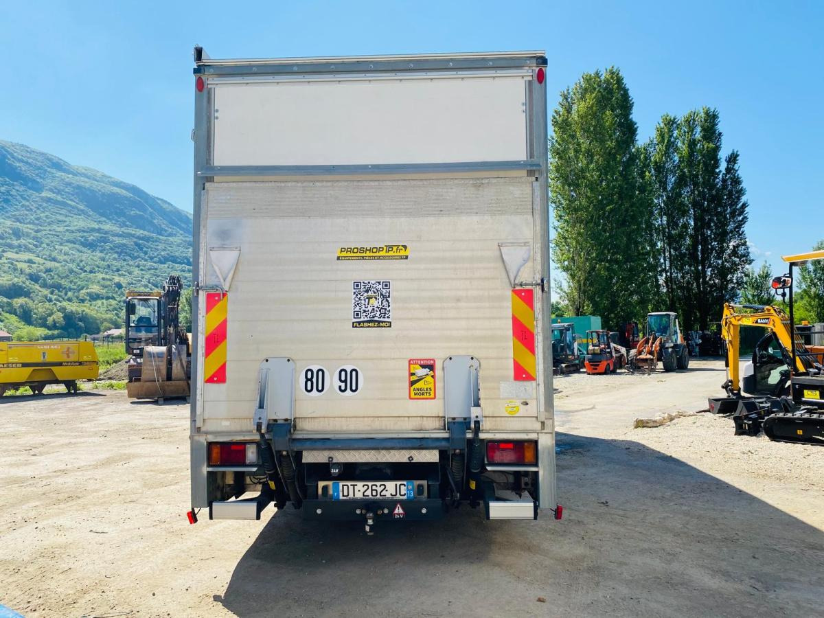 Box truck ISUZU Camion SÉRIE N AVEC 2 STRUCTURES CHAPITEAUX