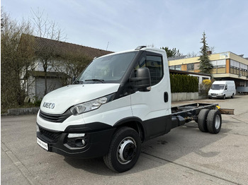 Box truck Iveco 2 x Daily 72C180 7,2 to Fahrgestell E6 luftgefedert!