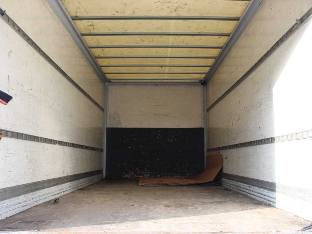 Box truck Iveco EUROCARGO ML75E17, HYDRAULIC FRONT, SLEEPING BODY
