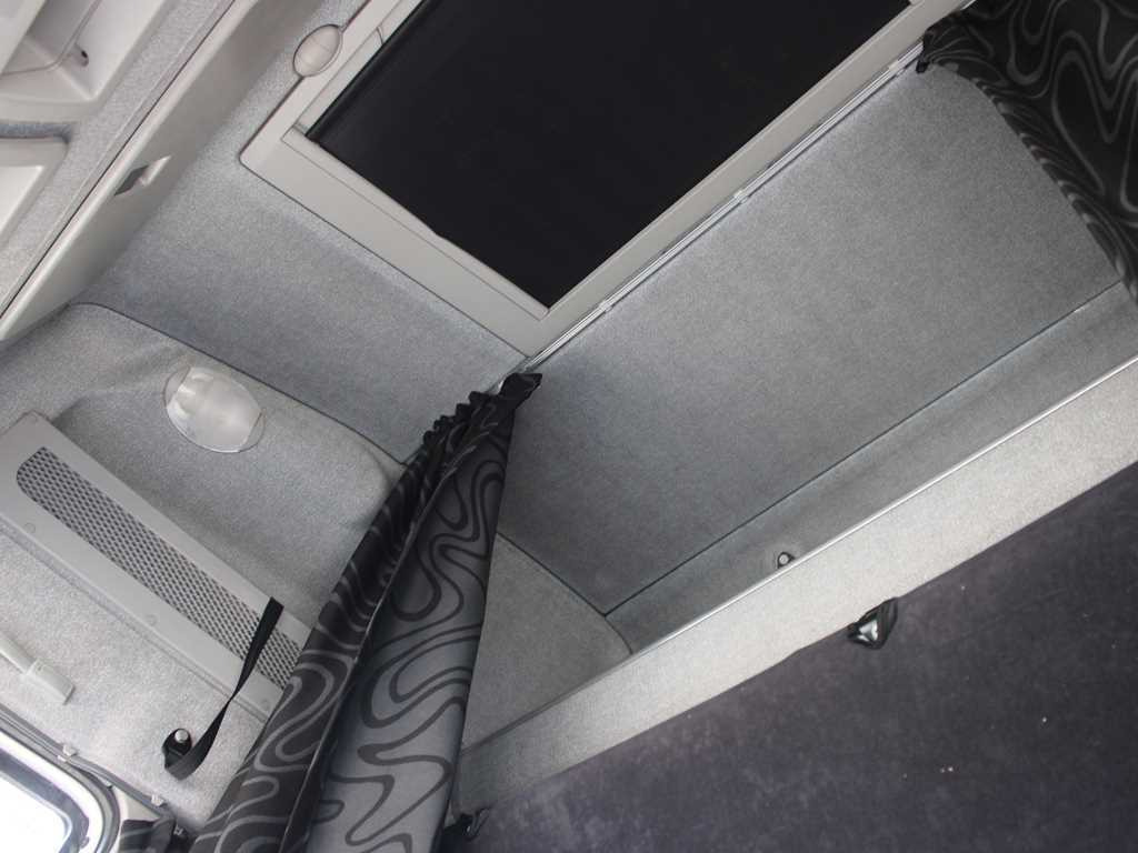 Box truck Iveco EUROCARGO ML 190EL30, EURO 5, HYDRAULIC FRONT