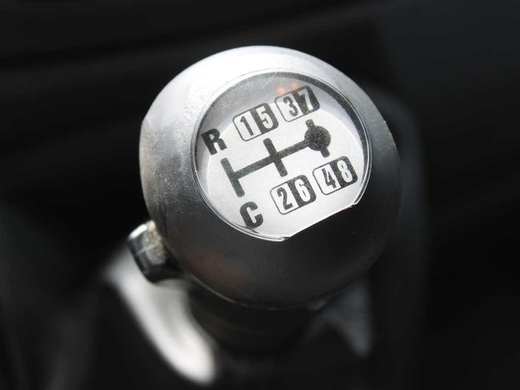 Box truck Iveco EUROCARGO ML 190EL30, EURO 5, HYDRAULIC FRONT