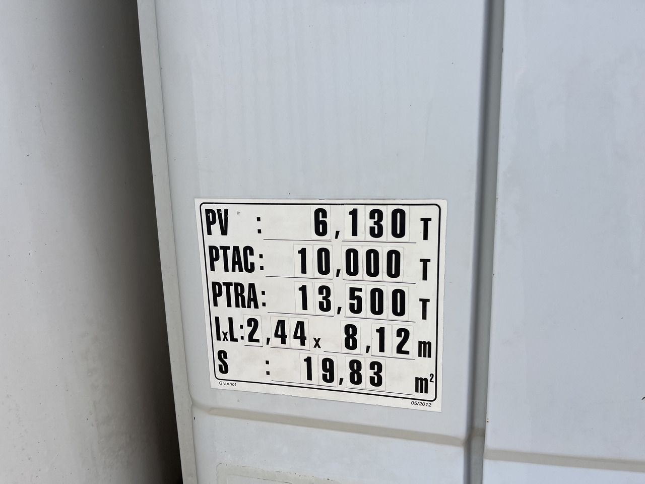 Box truck Iveco Eurocargo 100E22 caisse double cabine 7 places