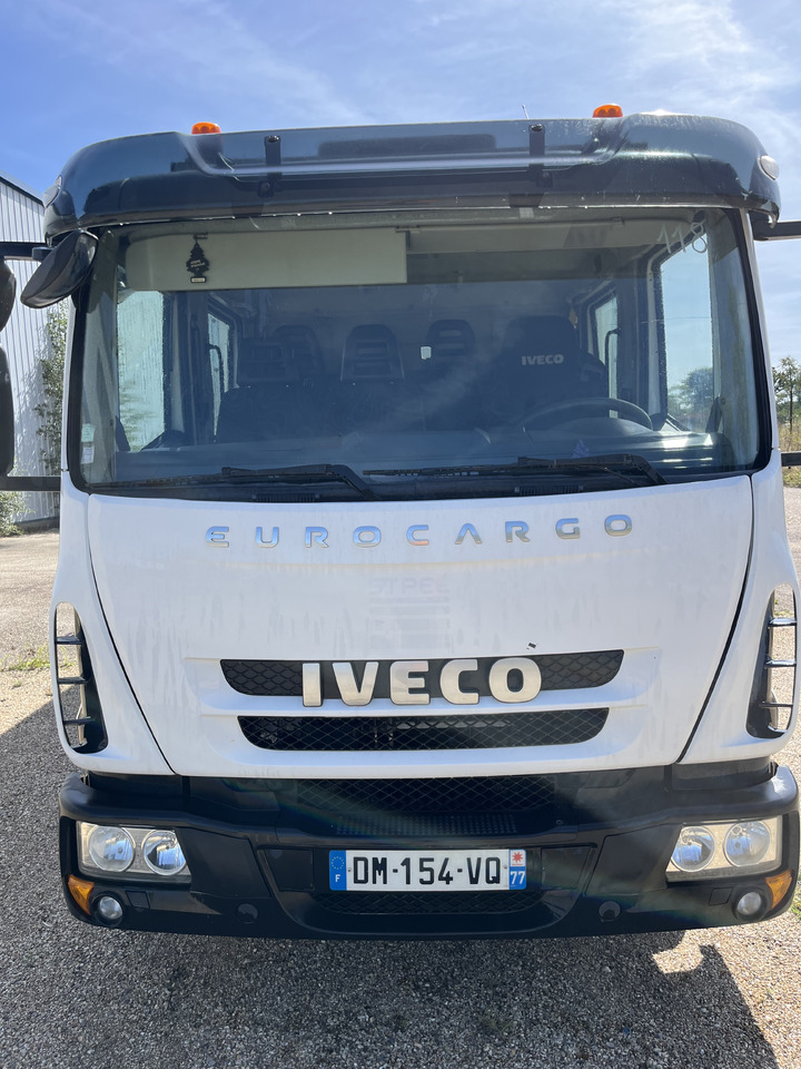 Box truck Iveco Eurocargo 100E22 caisse double cabine 7 places