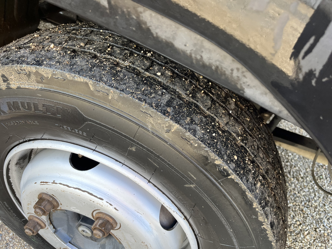 Box truck Iveco Eurocargo 100E22 caisse double cabine 7 places