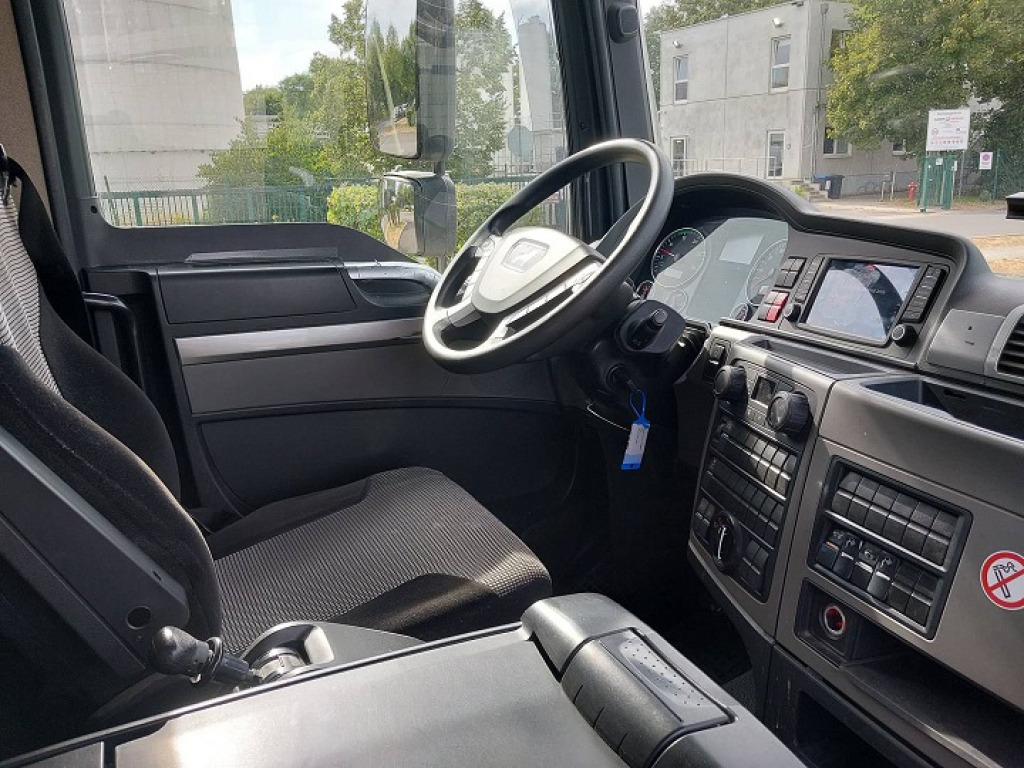 Box truck MAN TGL 8.190 Koffer/Seitentür/LBW