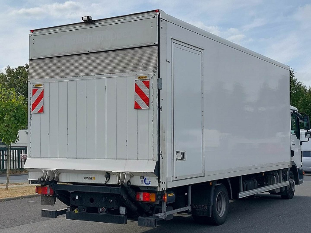 Box truck MAN TGL 8.190 Koffer/Seitentür/LBW