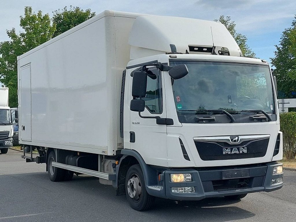 Box truck MAN TGL 8.190 Koffer/Seitentür/LBW