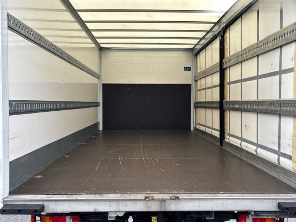 Box truck MAN TGL 8.220 4x2 BL