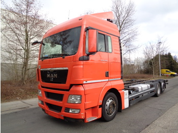 Box truck MAN TGX 26.400 XLX 6X2 MANUAL