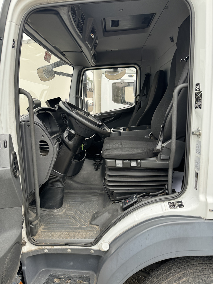 Box truck MERCEDES-BENZ ATEGO 1218