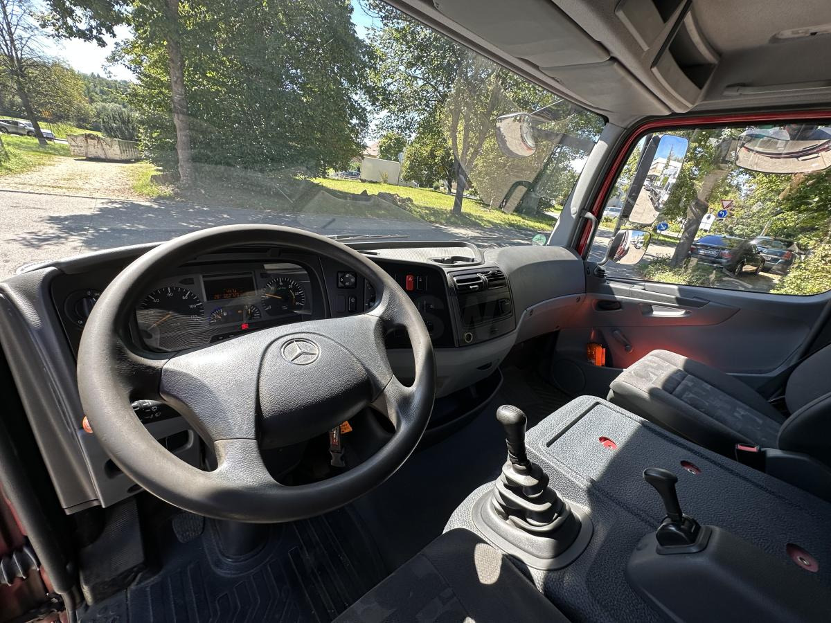 Box truck Mercedes Atego 816 L Blumentransporter ISO-Koffer