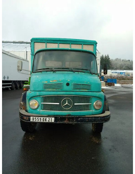Box truck Mercedes-Benz 1113