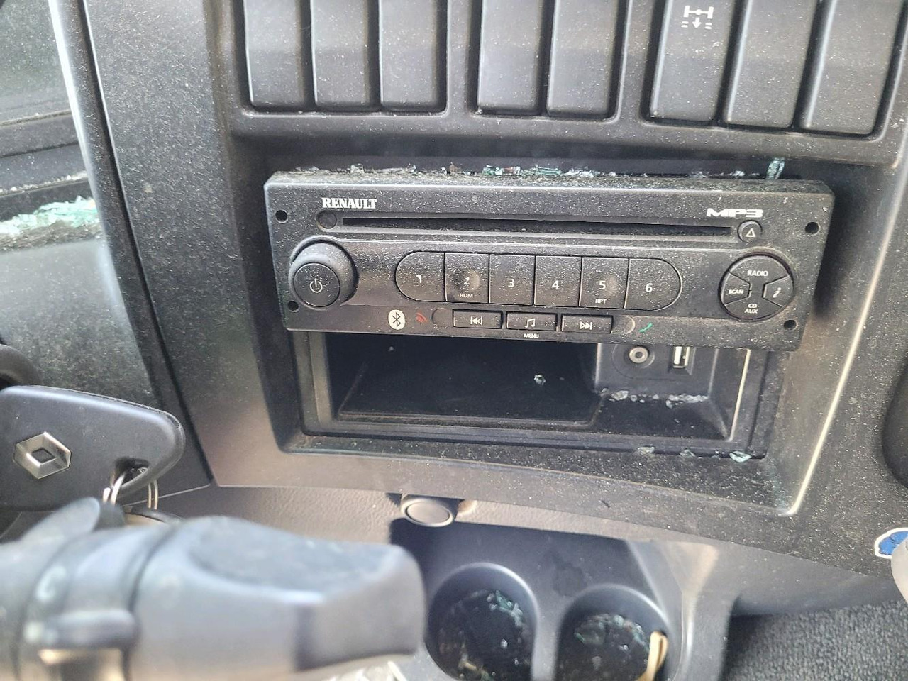 Box truck RENAULT D19 WIDE