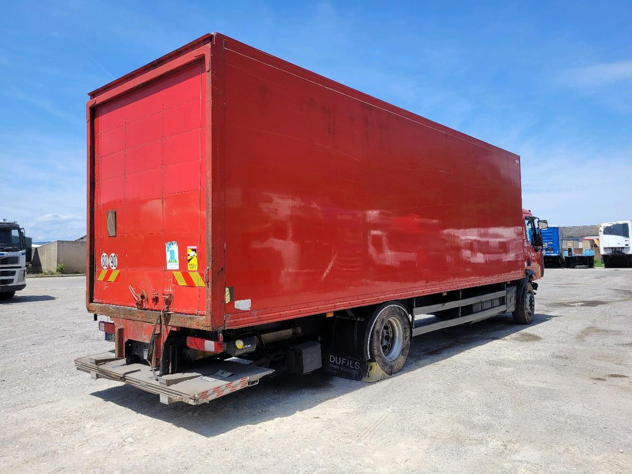 Box truck RENAULT D19 WIDE
