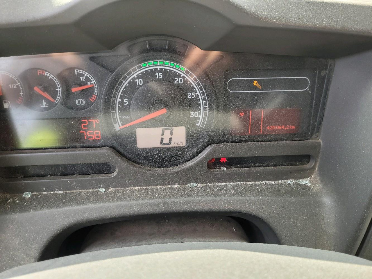 Box truck RENAULT MIDLUM 180 DXL