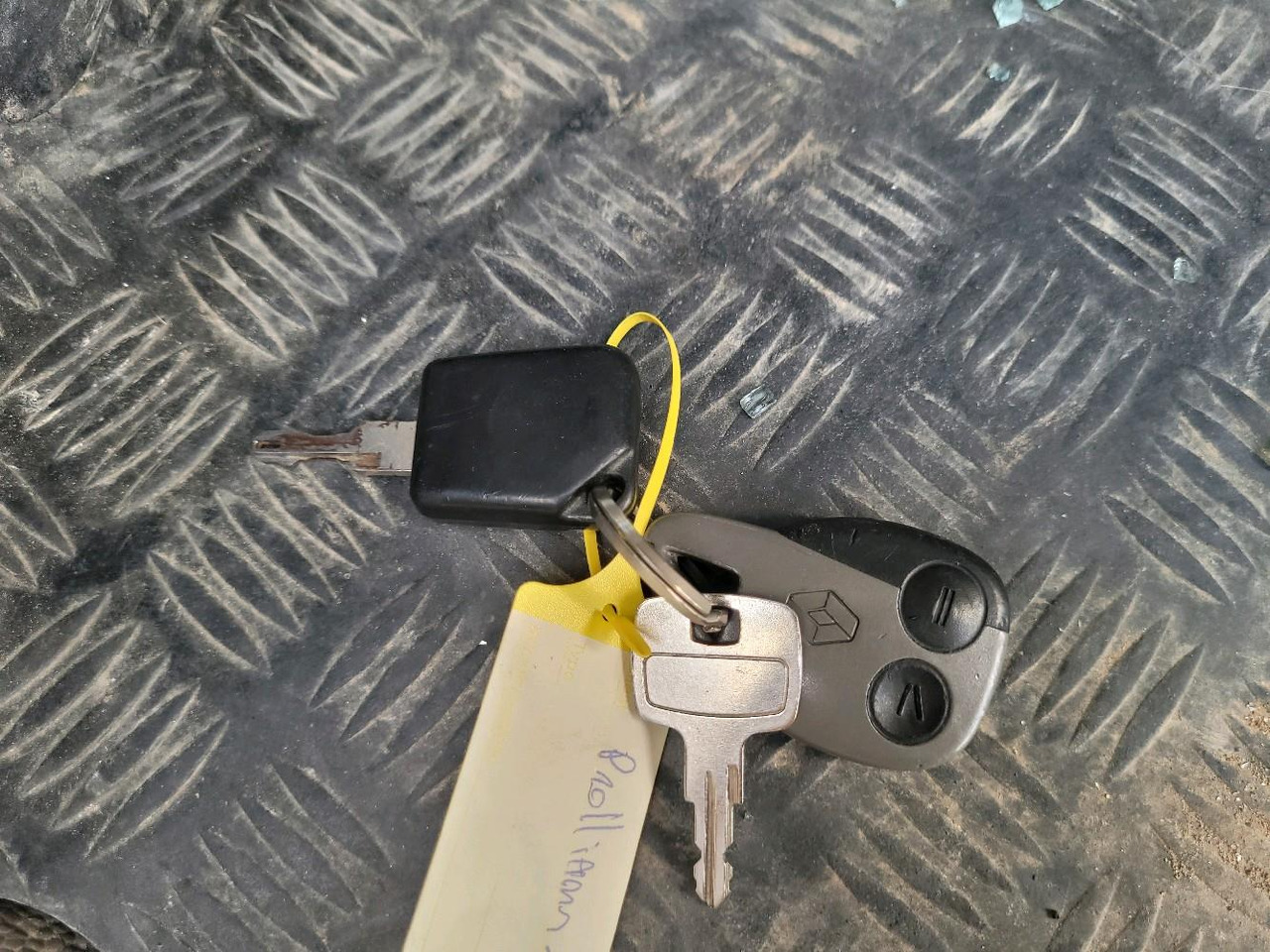 Box truck RENAULT MIDLUM 180 DXL