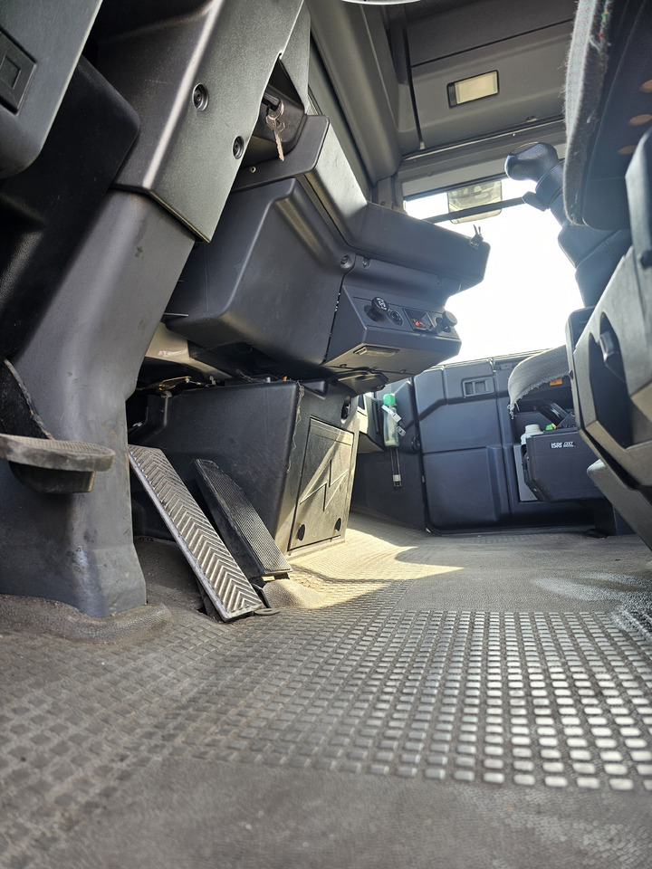 Box truck Renault AE380 PHASE1