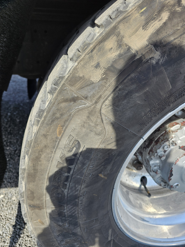 Box truck Renault AE380 PHASE1