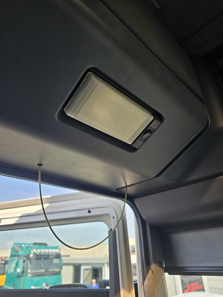 Box truck Renault AE380 PHASE1