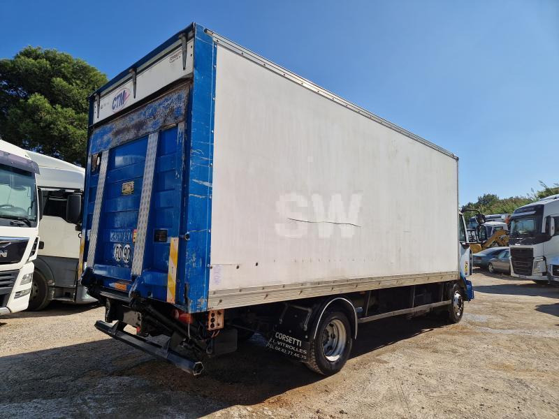 Box truck Renault DCI 220