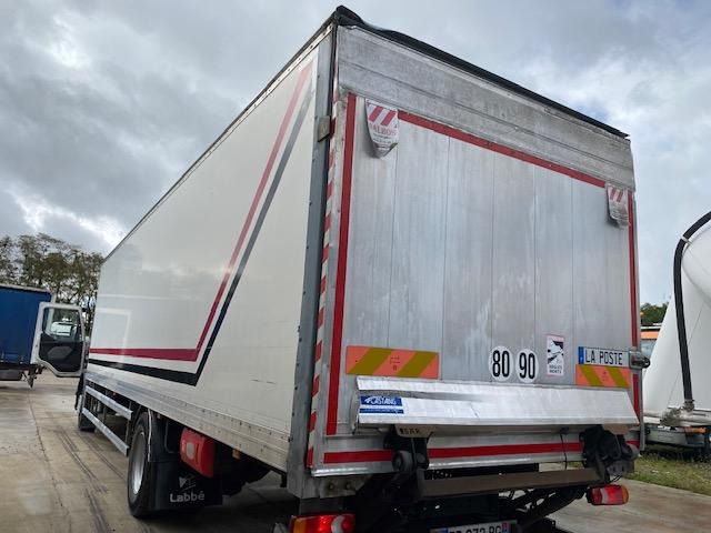 Box truck Renault D-Series 320.19