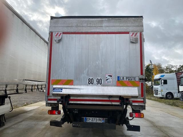 Box truck Renault D-Series 320.19