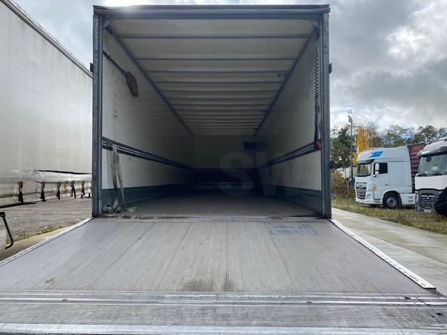 Box truck Renault D-Series 320.19