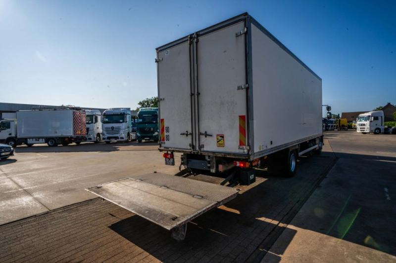 Box truck Renault D WIDE 250 (16T)DXI +DHOLLANDIA