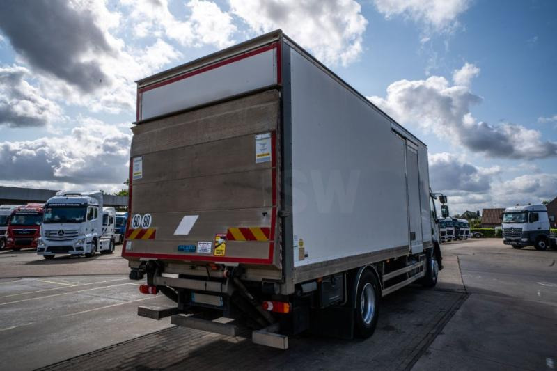 Box truck Renault D WIDE 320 DXI +DHOLLANDIA