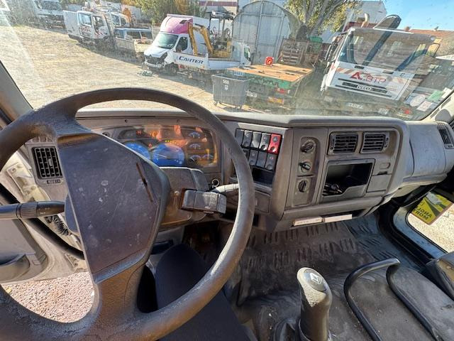 Box truck Renault MIDLUM 220 DCI CAISSE HAYON