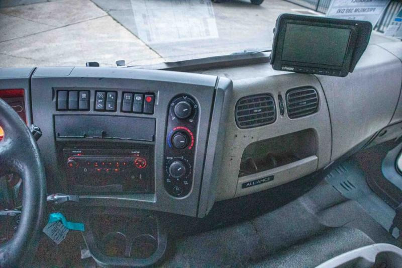 Box truck Renault PREMIUM 380 DXI-6x2