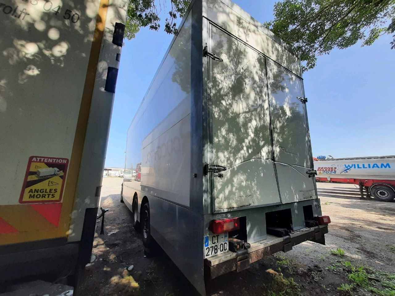 Box truck VOLVO FH 480 PORTEUR