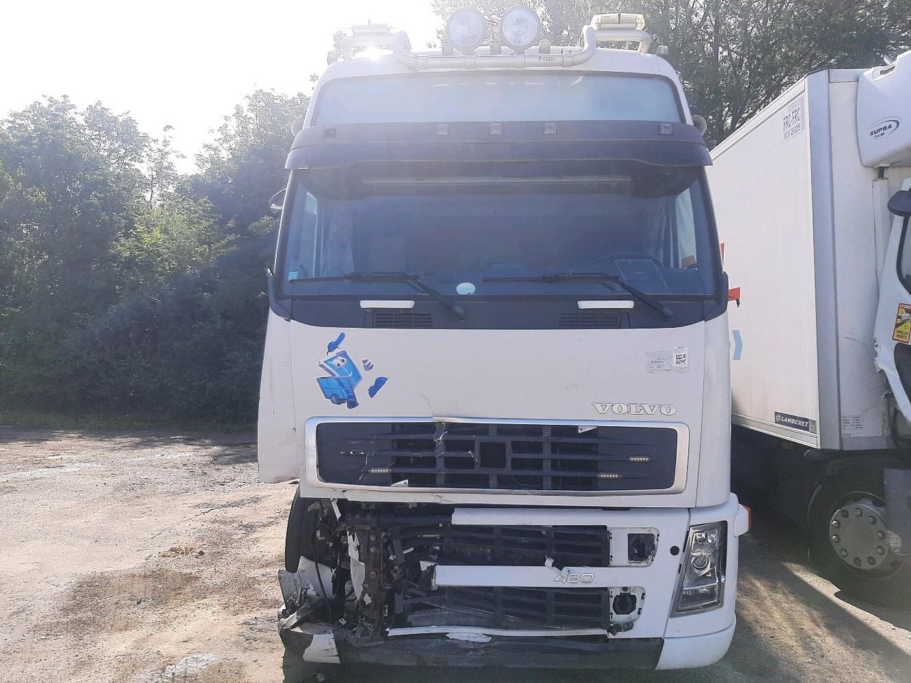 Box truck VOLVO FH 480 PORTEUR