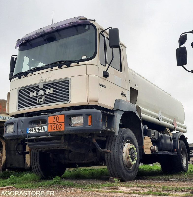 Truck CAMION CITERNE 4x4 - MAN 19.343 - 524 755 KM (P2101604)