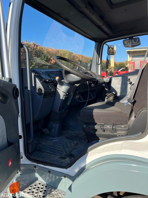 Truck CAMION PLATEAU MERCEDES 15T - 2000