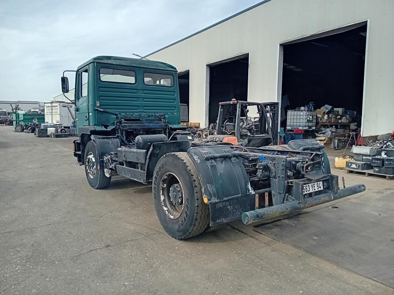 Cab chassis truck MAN 19.272