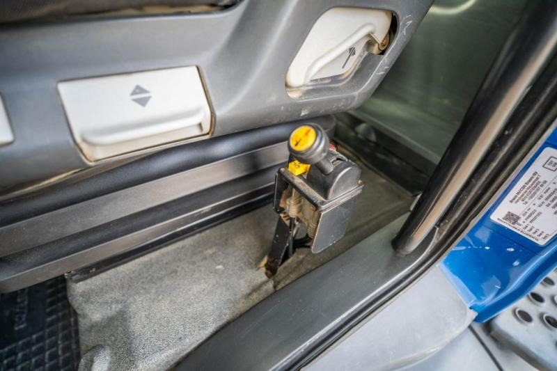 Cab chassis truck MAN TGS 35.440 BB -8X6