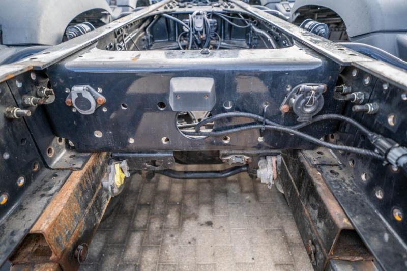 Cab chassis truck MAN TGS 35.440 BB -8X6