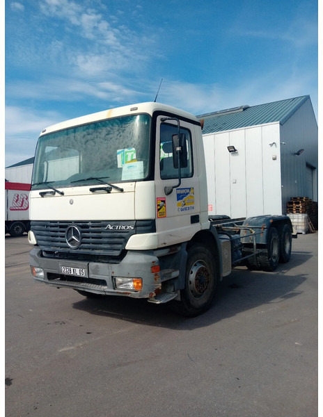 Cab chassis truck Mercedes-Benz Actros 2631 6X4