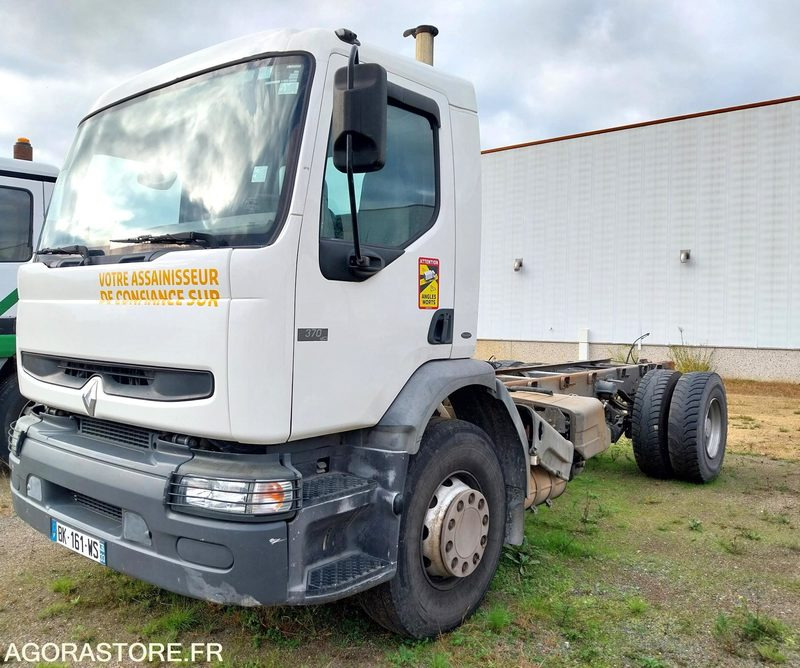 Cab chassis truck RENAULT PREMIUM 370-19 / 2007 / 371820 km