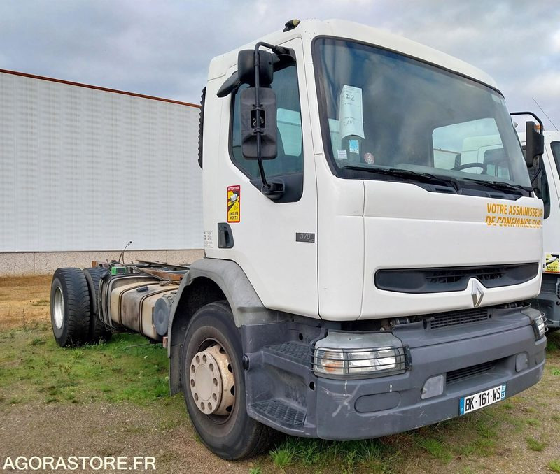 Cab chassis truck RENAULT PREMIUM 370-19 / 2007 / 371820 km