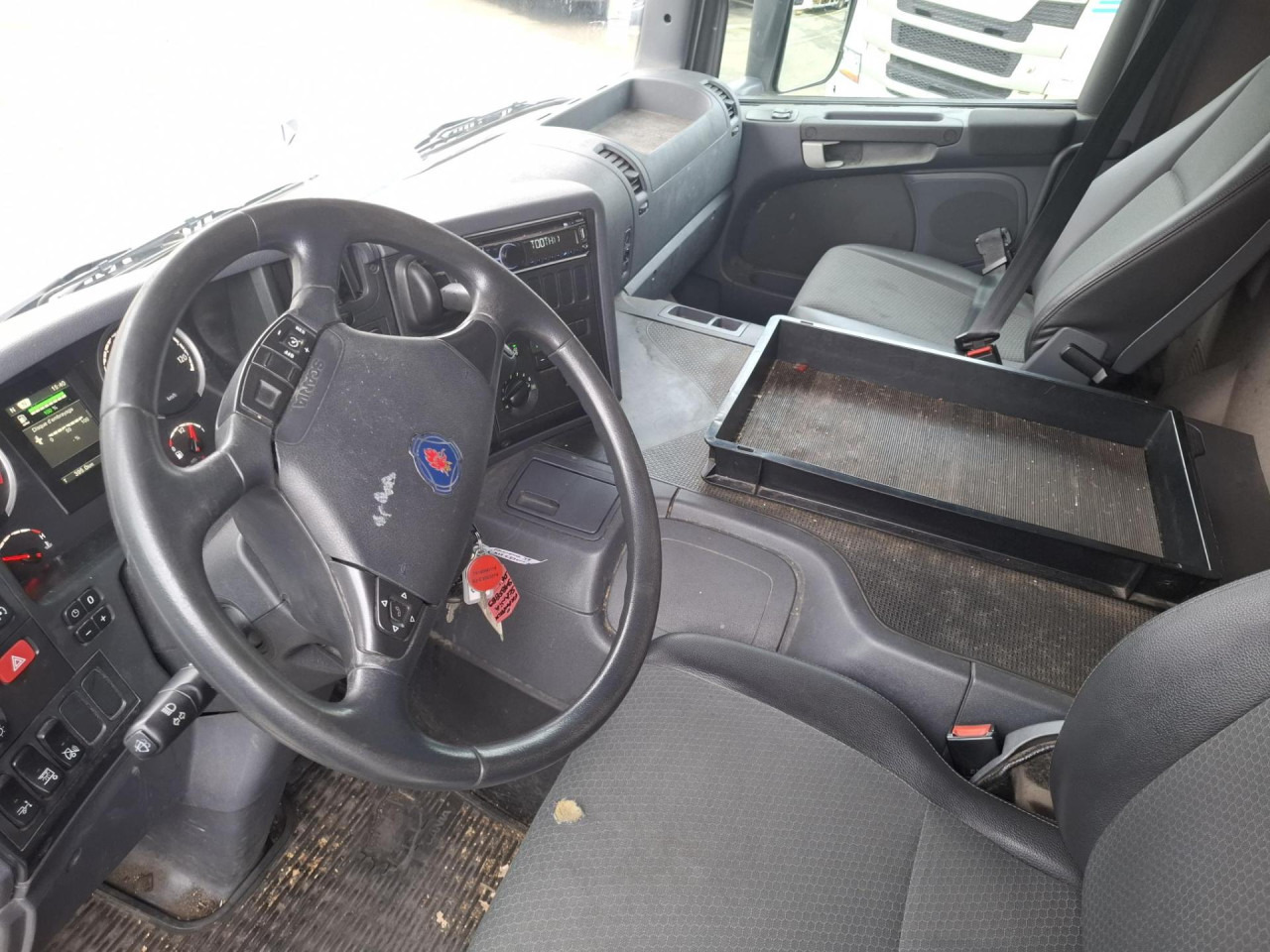 Cab chassis truck SCANIA P 250 DB4x2MLA