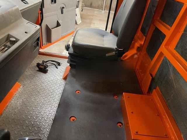 Cab chassis truck UNIPOWER MPI BT 120