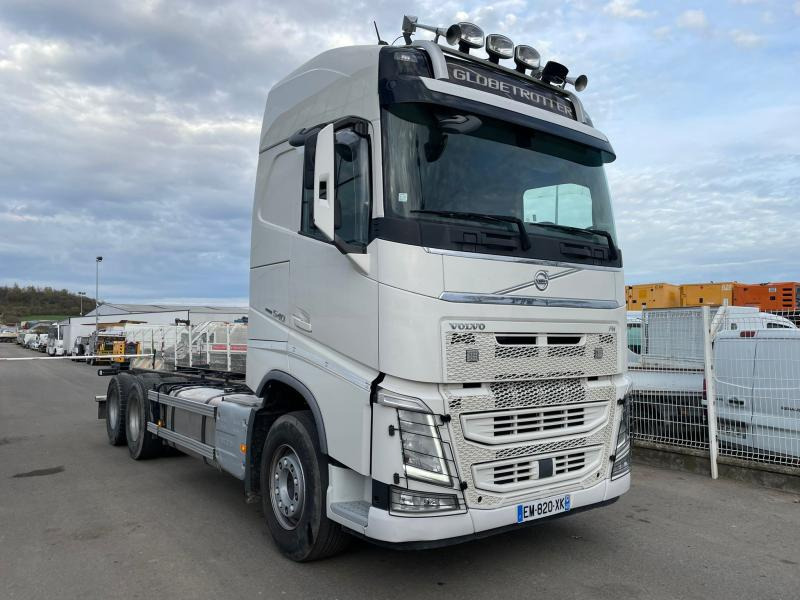 Cab chassis truck Volvo 540