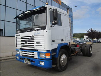 Cab chassis truck Volvo F12 440
