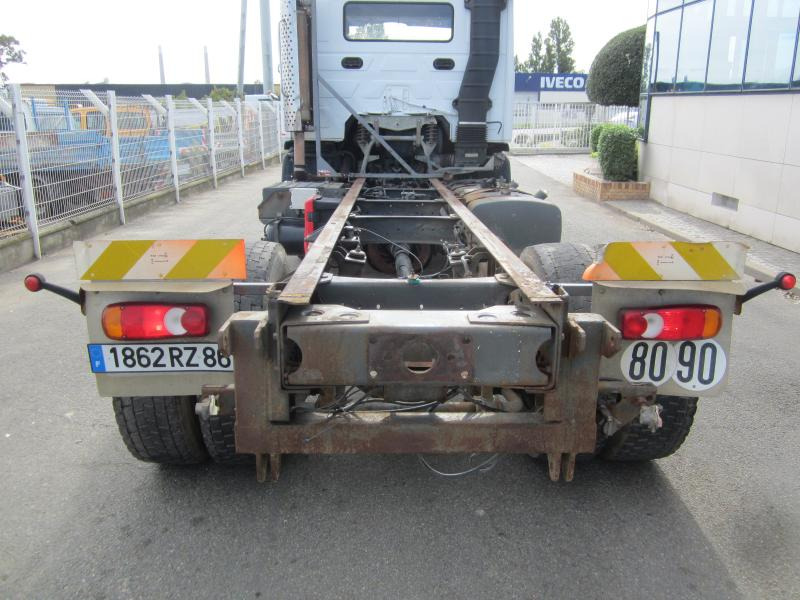 Cab chassis truck Volvo F12 440