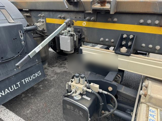 Container transporter/ Swap body truck Renault 460 Gamme T