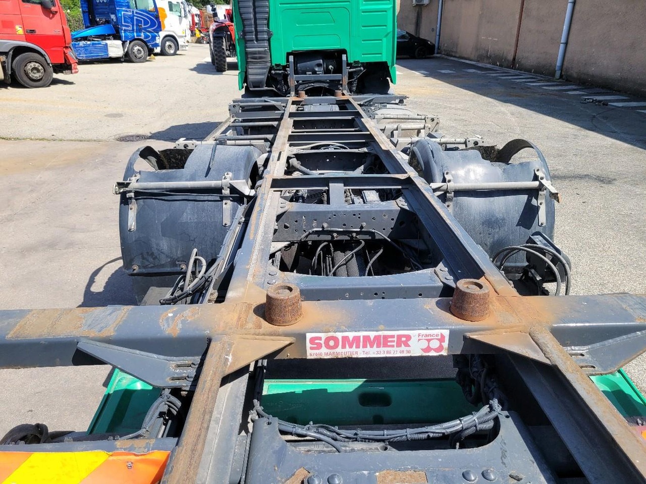 Container transporter/ Swap body truck VOLVO FH12 420 GLOBETROTTER